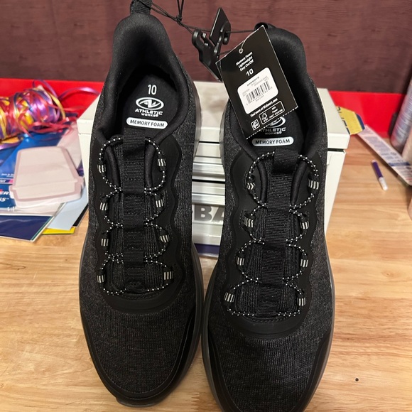 Athletic Works Men's Black Athletic Shoes - Picture 4 of 5